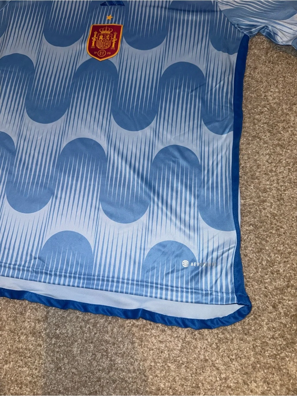 Adidas Spain 2022 Men’s Away Soccer Jersey 🆕 - Picture 5 of 7